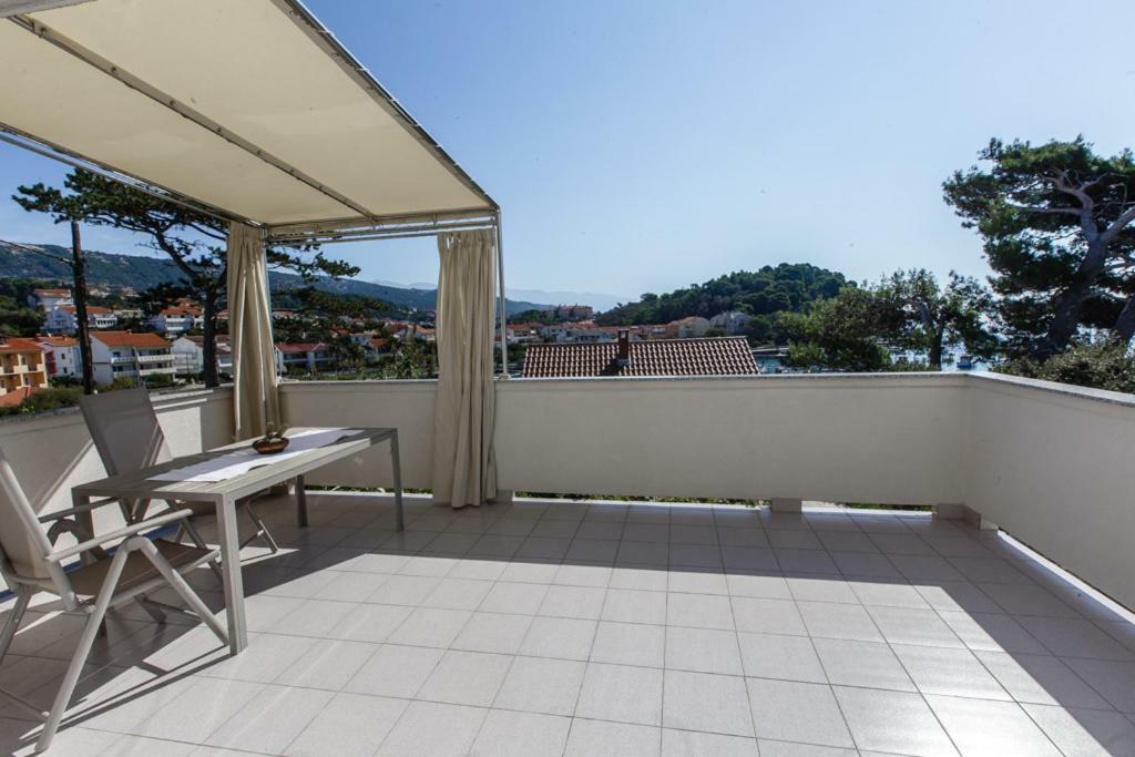 Apartments Maris 라브 외부 사진