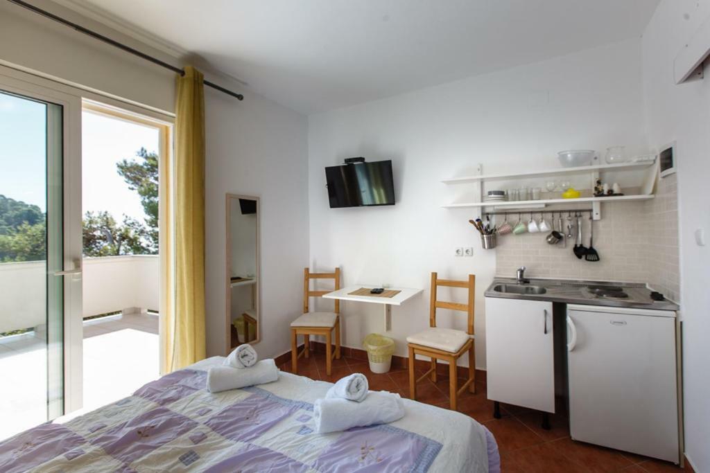 Apartments Maris 라브 외부 사진